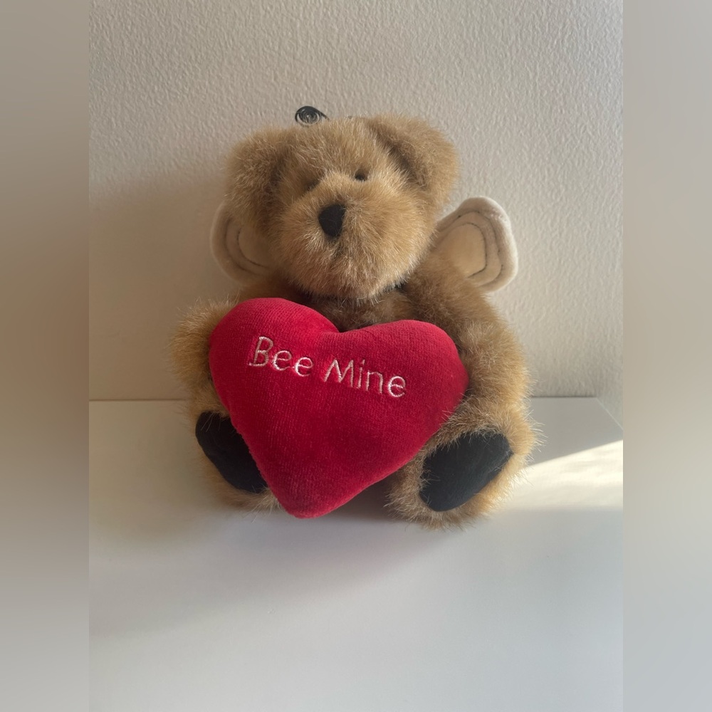 Boyds Bears Brown Plush Teddy Holding Red 'Bee Mine' Heart - Picture 7 of 10
